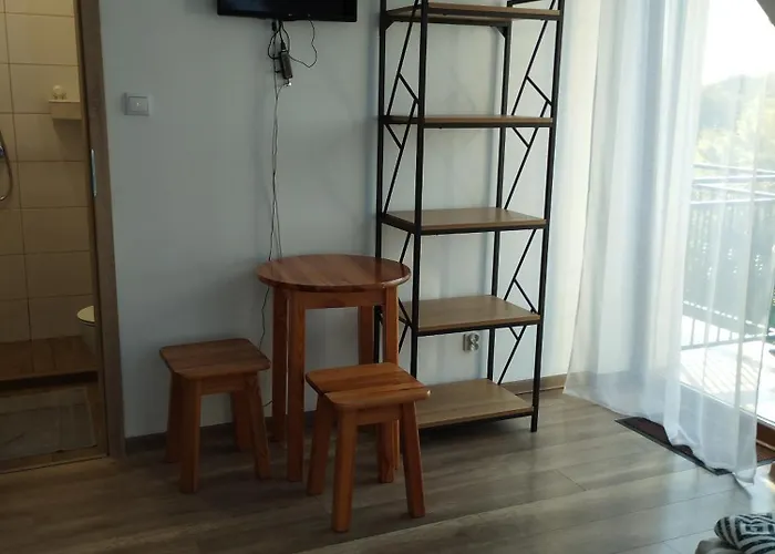 Pod Debem בית אירוח סקאווינה